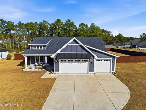 195 Gus Horne Rd, Holly Ridge, NC 28445