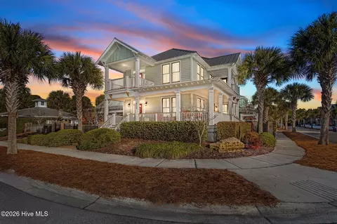 800 N Carolina Ave, Carolina Beach, NC 28428
