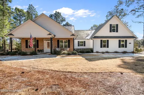 120 E Devonshire Ave, West End, NC 27376