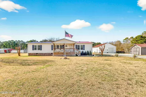 107 Bucks Branch Ln, Maysville, NC 28555