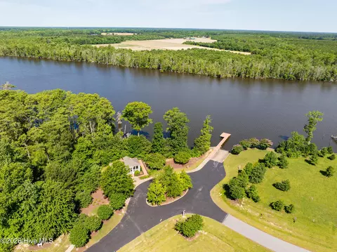 308 Winfall Ct, Edenton, NC 27932 photo 2