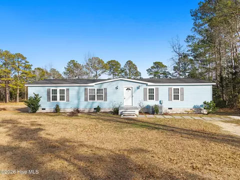 286 Edgewater Dr SW, Shallotte, NC 28470