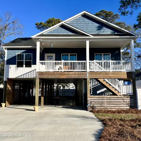 126 NW 18th St, Oak Island, NC 28465