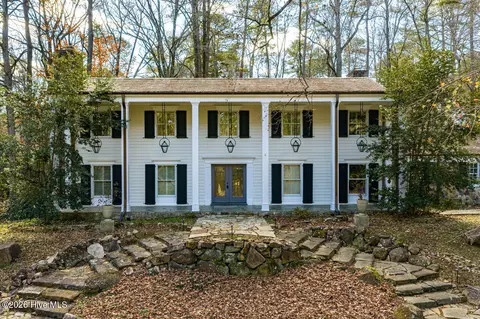 52 Dogwood Acres Dr, Chapel Hill, NC 27516