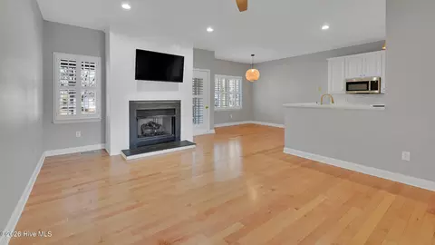 Living - 104 Fairview Ln, Chocowinity, NC 27817 photo 3 of 3