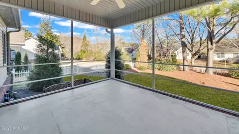 Exterior - 104 Fairview Ln, Chocowinity, NC 27817 photo 4 of 14