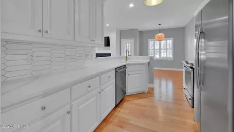 Kitchen - 104 Fairview Ln, Chocowinity, NC 27817 photo 4 of 5