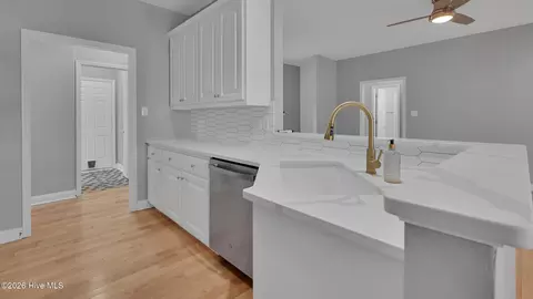 Kitchen - 104 Fairview Ln, Chocowinity, NC 27817 photo 2 of 5