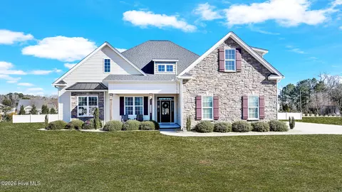 3179 Emery Dr, Greenville, NC 27858