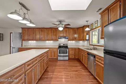 Kitchen - 155 Teachs Cove Rd, Bath, NC 27808 photo 3 of 4