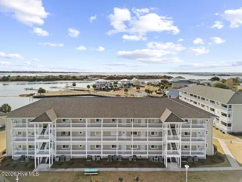 650 Cedar Point Blvd #B25, Cedar Point, NC 28584