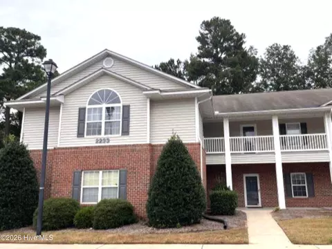 2233 Locksley Woods Dr #E, Greenville, NC 27858