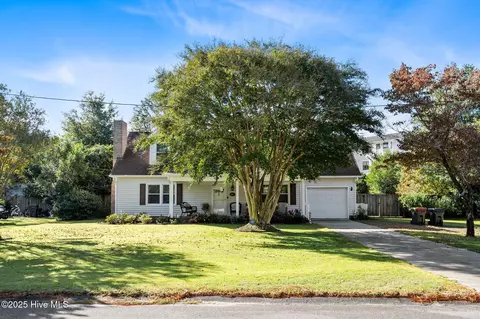 937 Lorraine Dr, Wilmington, NC 28412