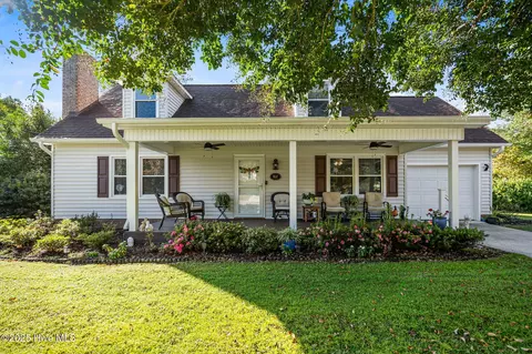 937 Lorraine Dr, Wilmington, NC 28412