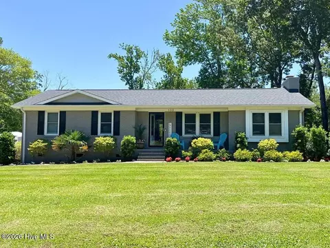 132 Egret Point Rd, Wilmington, NC 28409