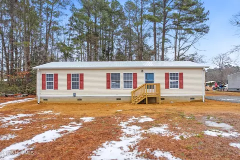 456 Lanier Ave, Rocky Point, NC 28457