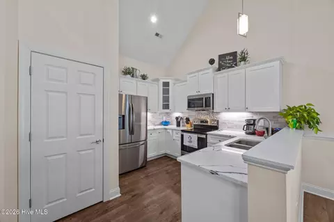 Kitchen - 142 Grantham Pl, New Bern, NC 28560 photo 1 of 2