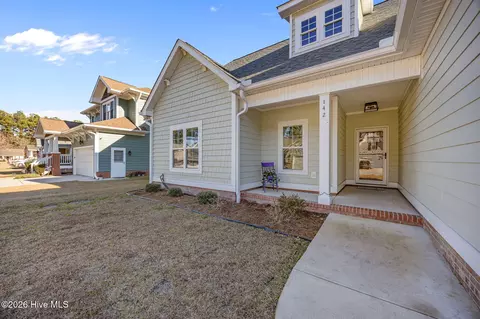 Exterior - 142 Grantham Pl, New Bern, NC 28560 photo 3 of 9