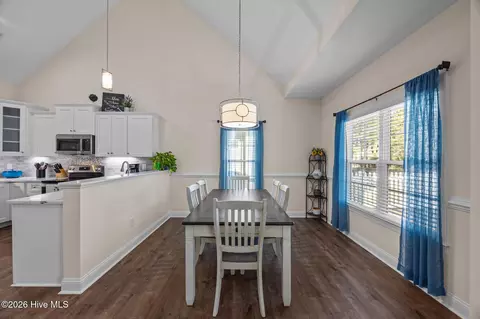 Dining - 142 Grantham Pl, New Bern, NC 28560 photo 1 of 2