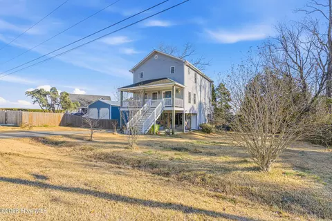 103 Gibbs Rd, New Bern, NC 28560