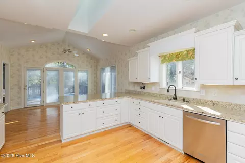 Kitchen - 2 Westchester Pl, Pinehurst, NC 28374 photo 4 of 4