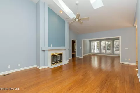 Living - 2 Westchester Pl, Pinehurst, NC 28374 photo 2 of 6