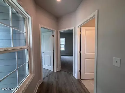 Entry Way - 110 Firethorn Cir, Wallace, NC 28466 photo 2 of 5