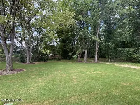 Exterior - 110 Firethorn Cir, Wallace, NC 28466 photo 2 of 4