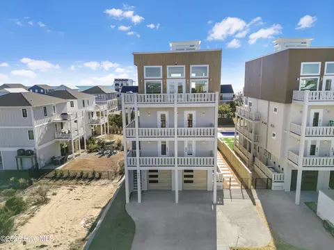 606 S Topsail Dr, Surf City, NC 28445