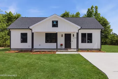 410 Carmon Cir, Ayden, NC 28513
