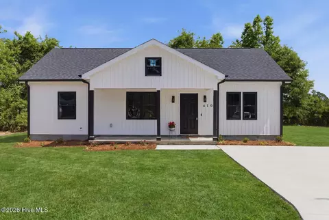 410 Carmon Cir, Ayden, NC 28513