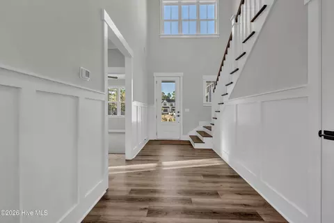 Entry Way - 233 Hampton Ct, Hampstead, NC 28443 photo 1 of 2