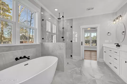 Bath - 233 Hampton Ct, Hampstead, NC 28443 photo 3 of 6