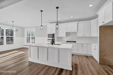 Kitchen - 233 Hampton Ct, Hampstead, NC 28443 photo 2 of 3