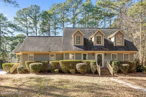 116 S Baywood Ln, Greenville, NC 27834