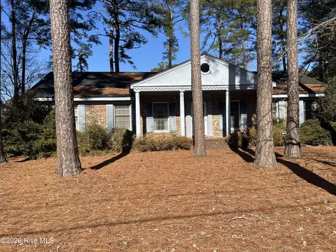 2012 Lydia Dr, Tarboro, NC 27886