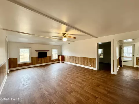 Living - 4549 Loop Rd, Scranton, NC 27875 photo 1 of 2