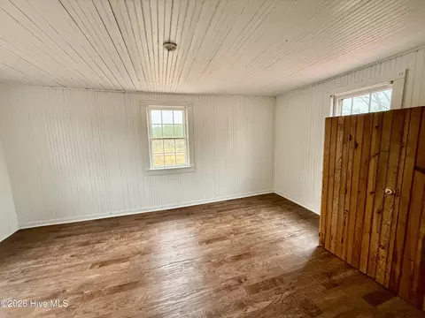 Bedroom - 4549 Loop Rd, Scranton, NC 27875 photo 3 of 5