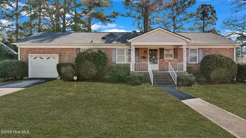 111 Camellia Ln, Greenville, NC 27858
