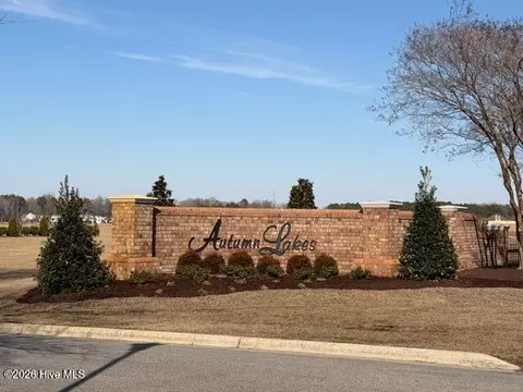 1378 Autumn Lakes Dr, Grimesland, NC 27837