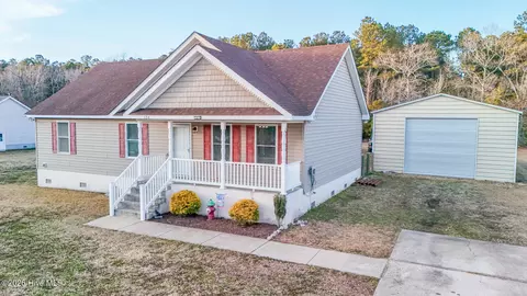 134 Lloyds Ln, Aydlett, NC 27916