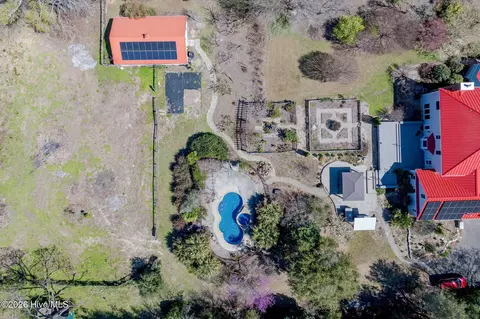 Exterior - 2689 Sloop Point Loop Rd, Hampstead, NC 28443 photo 2 of 44