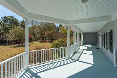 Exterior - 2689 Sloop Point Loop Rd, Hampstead, NC 28443 photo 42 of 44