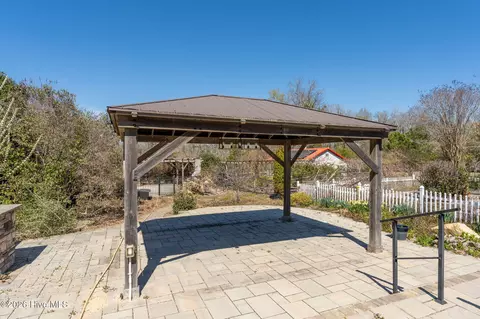 Exterior - 2689 Sloop Point Loop Rd, Hampstead, NC 28443 photo 36 of 44