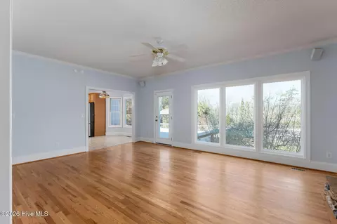 Living - 2689 Sloop Point Loop Rd, Hampstead, NC 28443 photo 4 of 5