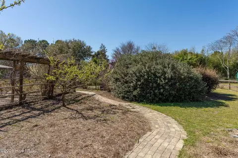 Exterior - 2689 Sloop Point Loop Rd, Hampstead, NC 28443 photo 26 of 44