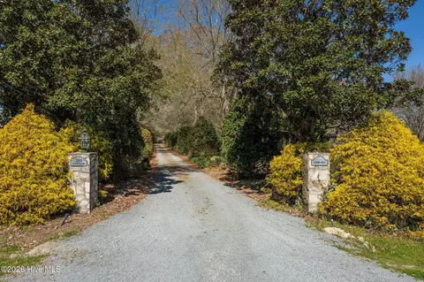 Exterior - 2689 Sloop Point Loop Rd, Hampstead, NC 28443 photo 3 of 44