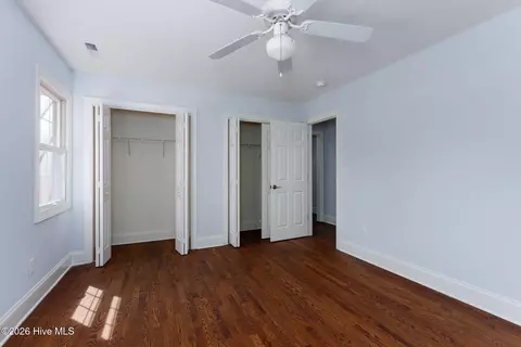 Bedroom - 2689 Sloop Point Loop Rd, Hampstead, NC 28443 photo 4 of 8