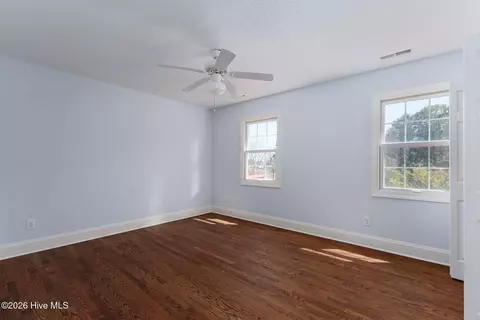 Bedroom - 2689 Sloop Point Loop Rd, Hampstead, NC 28443 photo 3 of 8