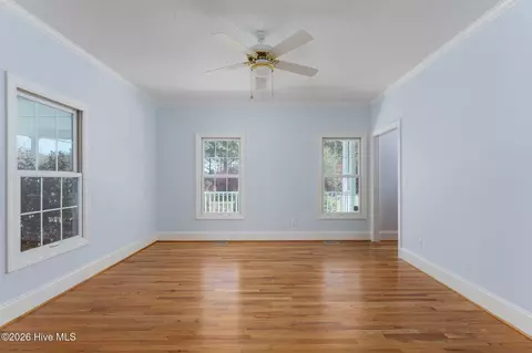 Living - 2689 Sloop Point Loop Rd, Hampstead, NC 28443 photo 3 of 5
